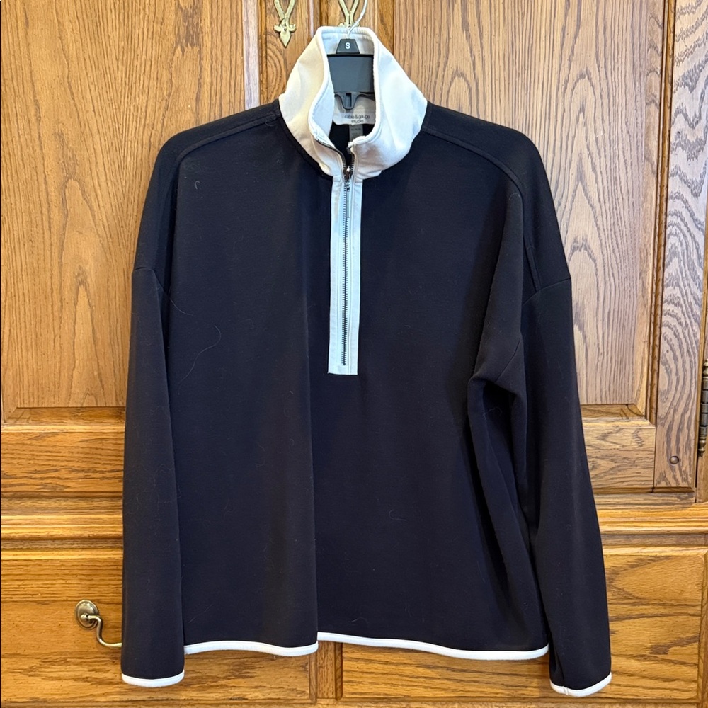 Cable & Gauge Black and Beige Top